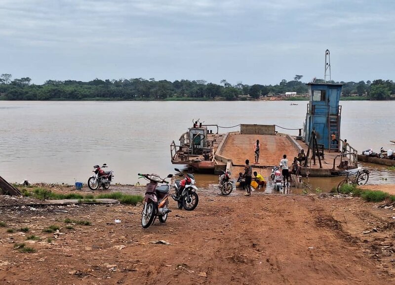 Crossing River Banalia